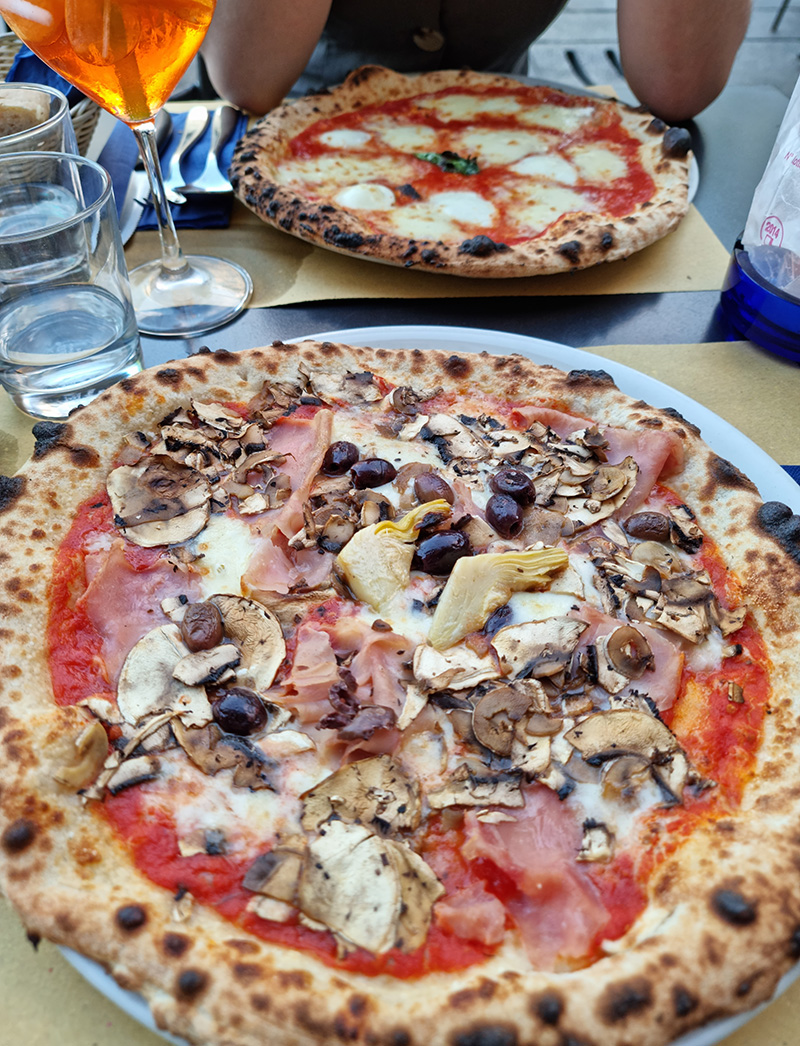 Pizza_in_Turin